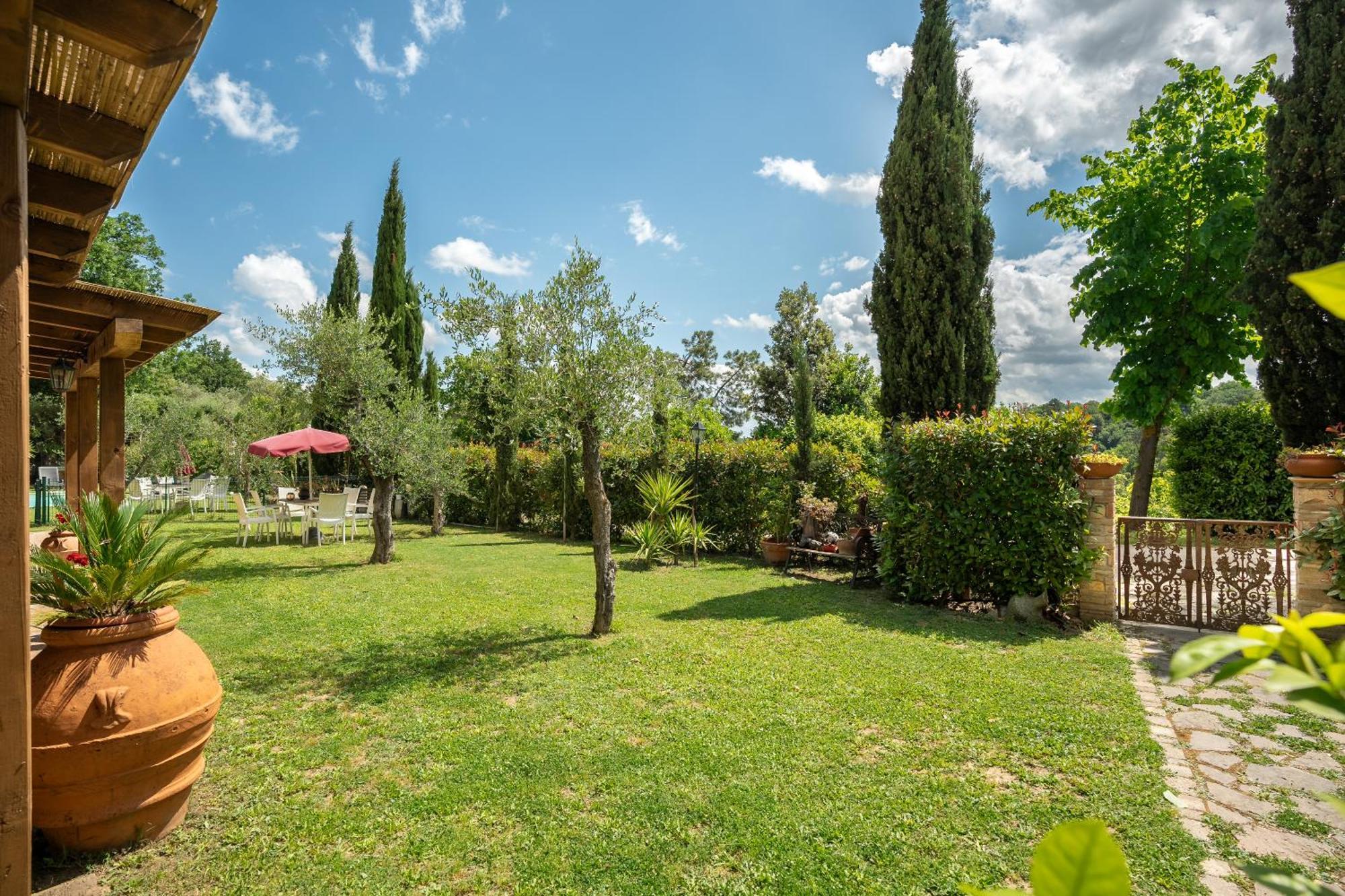 Holiday House Cuordinatura Daire Montopoli in Val dʼArno Dış mekan fotoğraf